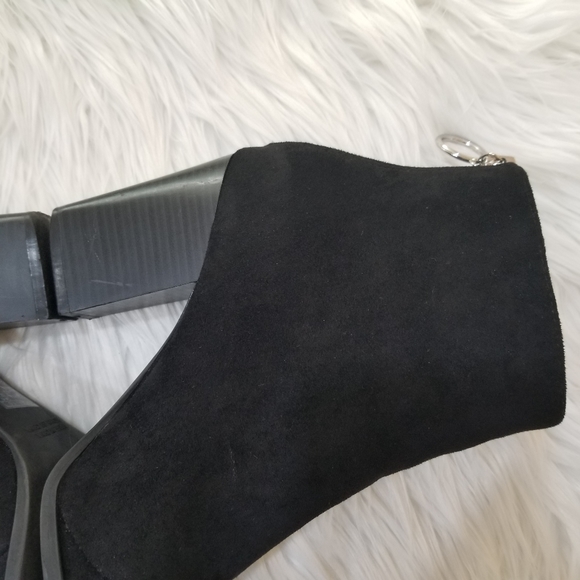 Pointed Toe Suede Black Ankle Boots With Heel Size 7.5, With Zipper Closure. - Picture 11 of 16